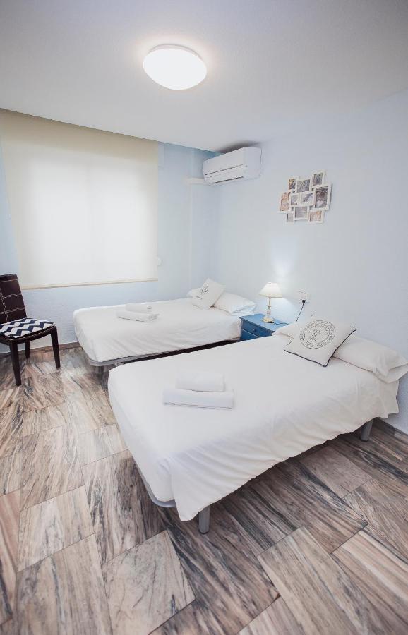 See The Sea - Mirando Al Mar & Aplus Apartamentos Benidorm Bagian luar foto